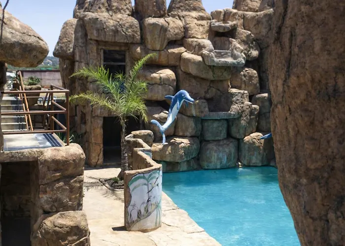 Ndou The Rocks Lodge