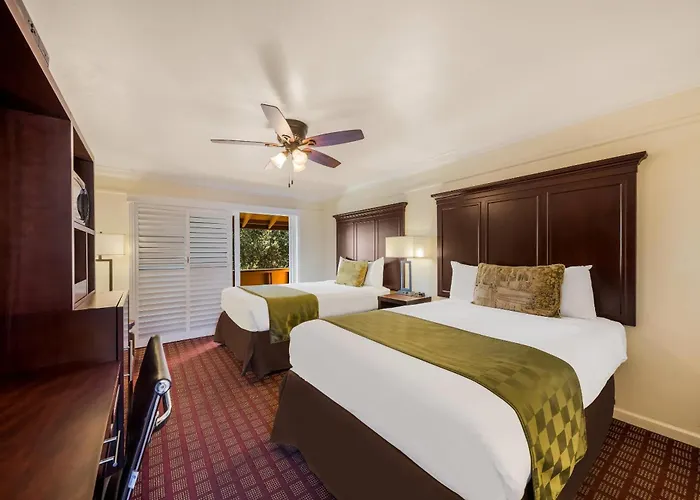 Clarion Collection Carmel Oaks Inn