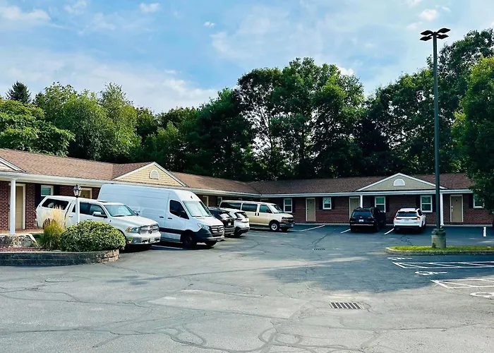 Comfort Inn & Suites Sturbridge-Brimfield