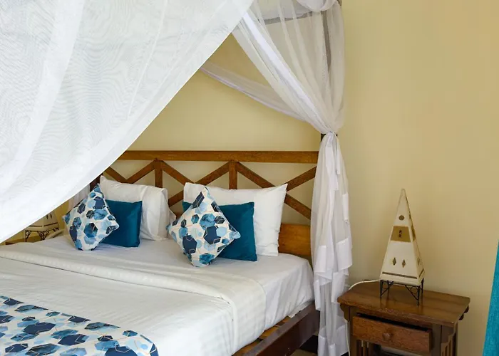 Cityblue Creekside Hotel & Suites