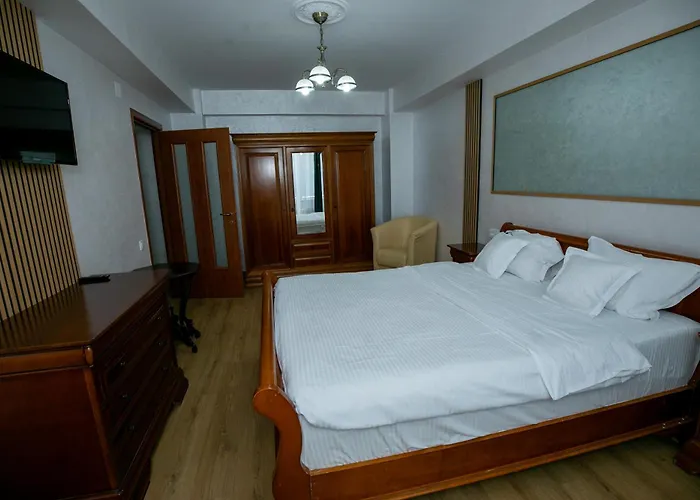 Hotel Senator