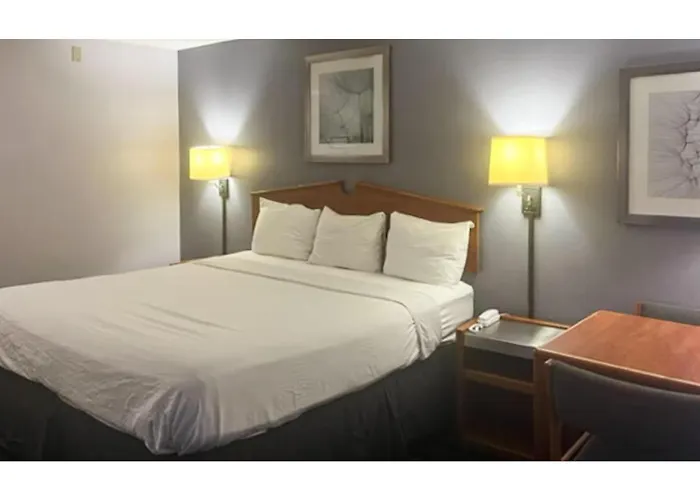 Studio 6 Suites Louisville Ky Airport/Expo Center