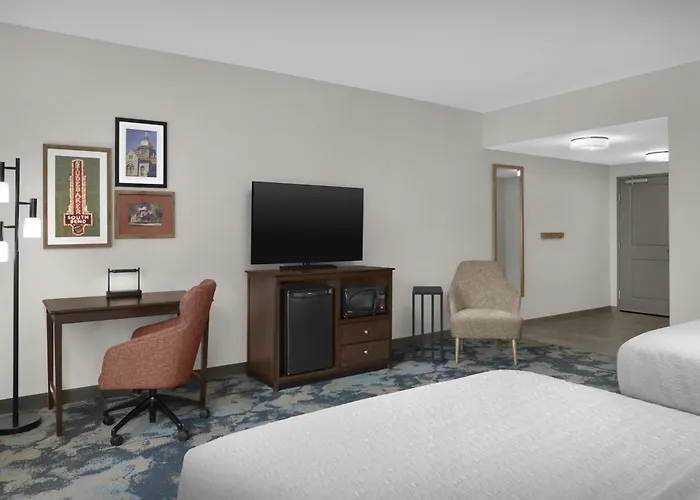 Hampton Inn & Suites Mishawaka/South Bend At Heritage Square