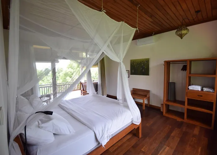 Lesong Hotel And Restaurant