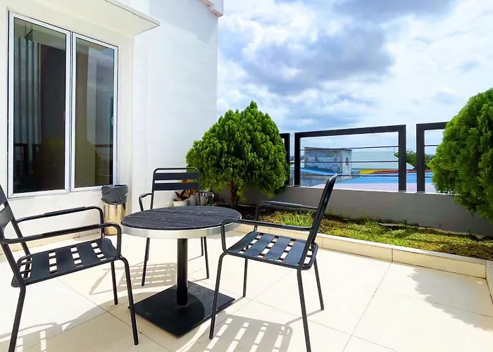Os Hotel Airport Batam