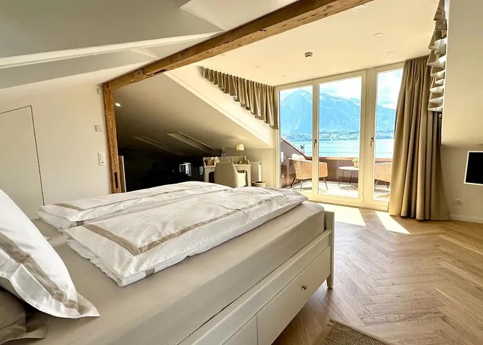 Boutique Hotel & Restaurant Niesenblick - Lakefront Rooms With Balcony On Lake Thun - Self Check In & Digitale Reception