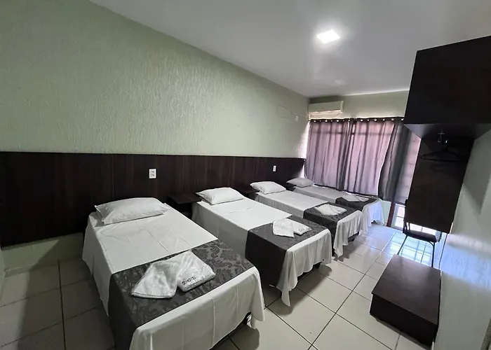 Rosa'S Hotel