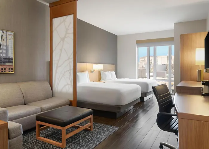 Hyatt Place Milwaukee Downtown