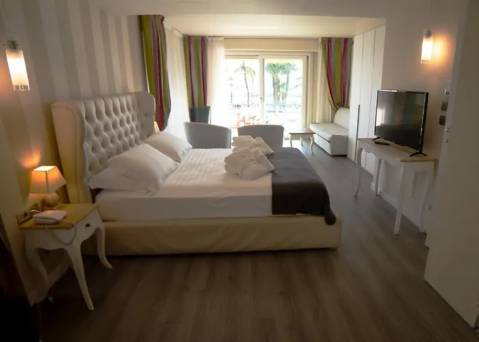La Dolce Vita Hotel