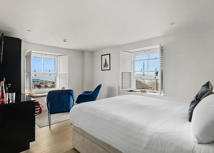 Pilgrim Suite - Sea View - Free Wi-Fi