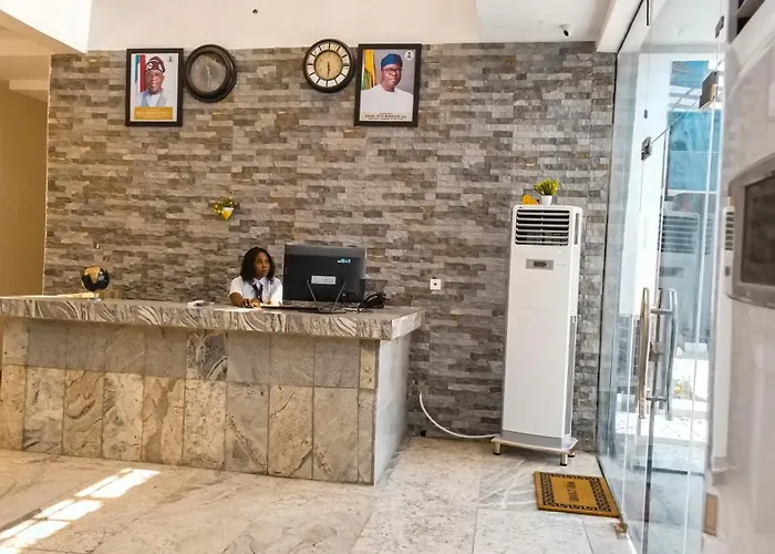 Royal Modak Resort & Hotel