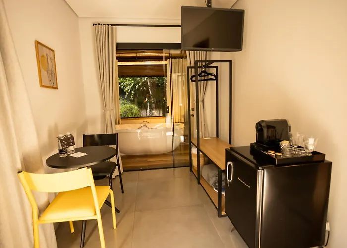 Hotel Flores De Holambra