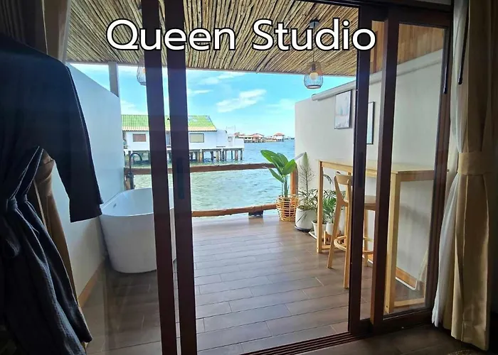 De' Ocean Land เดอโอเชี่ยนแลนด์ เกาะล้าน