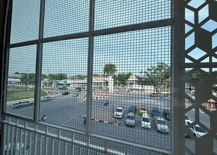 Lopburi Sity Hotel โรงแรมลพบุรี ซิตี้