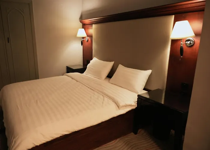 Alqalah Restotel فندق ومطعم القلعة