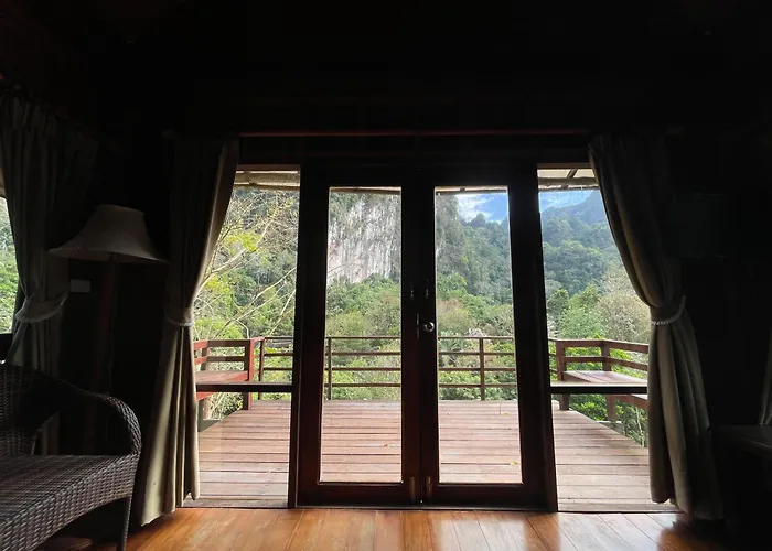 The Cliff And River Jungle Resort ภูผาและลำธารรีสอร์ท