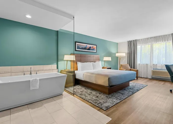 Quality Inn & Suites Hermosa Beach