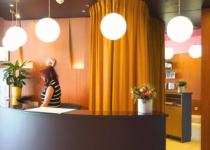 Hotel Le Moderne - Anciennement Hotel Oursblanc Victorhugo Toulouse