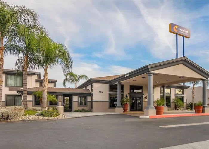 Comfort Inn & Suites Colton - San Bernardino