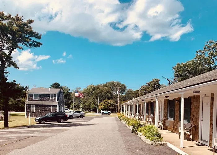 The Chatham Motel