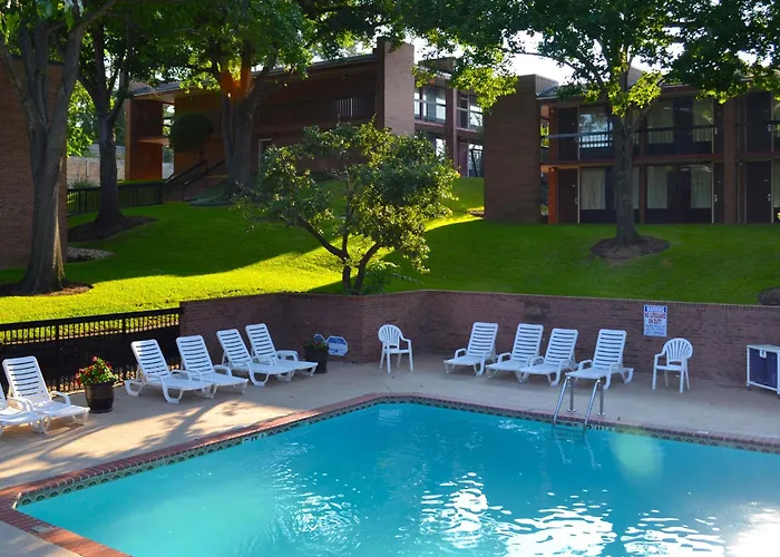 Magnuson Grand Hotel And Conference Center Tyler