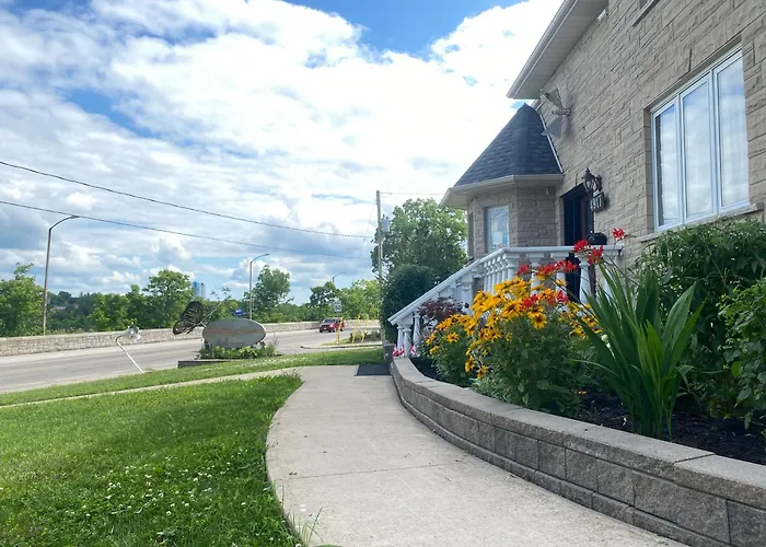 Butterfly Manor Bed and Breakfast Niagarawatervallen