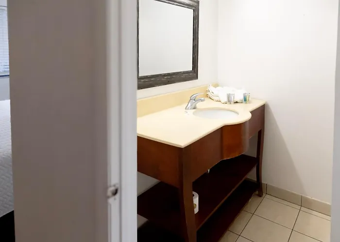 Palm Breeze Hotel