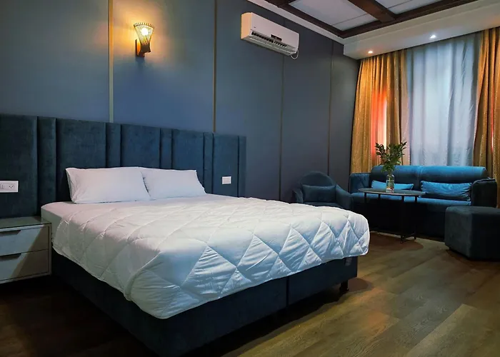 Hotel House