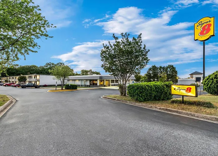 Super 8 By Wyndham Gaffney
