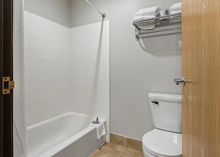 Best Western Ambassador Inn & Suites