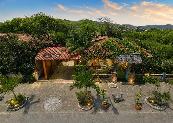 Casita Madame - Frente al Mar con Desayuno Gourmet