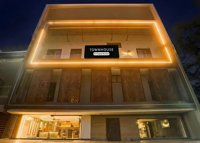 Townhouse By Oyo Haibowal Chowk Near Dmc