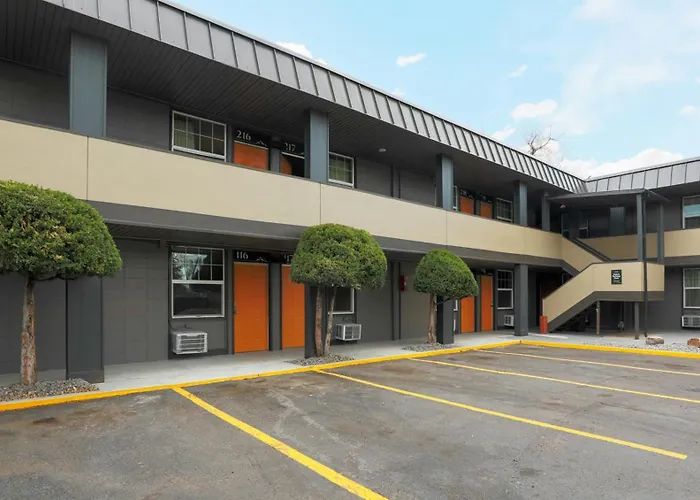 Modern Motel Colorado Springs