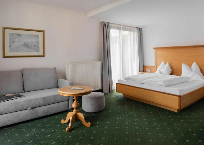 Hotel Martini Kaprun Inkluding Breakfast, Free Parking And Zell Am See-Kaprun Summer Card