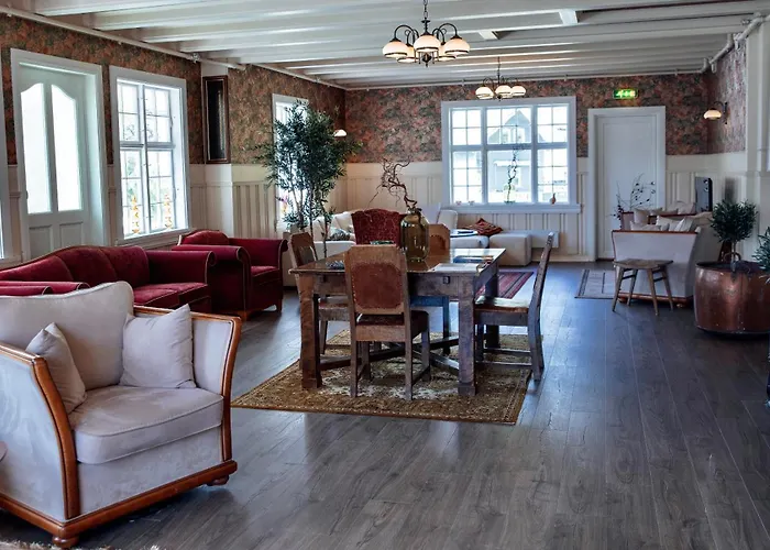 Valldal Fjord Lodge B&B