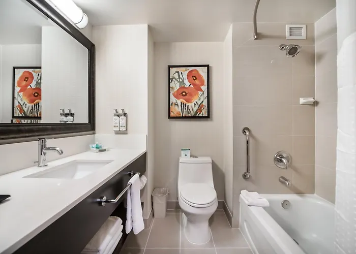 Holiday Inn Vancouver-Centre Broadway By Ihg