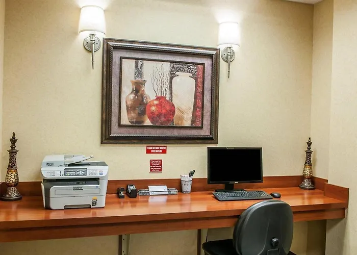 Comfort Suites Near Indianapolis Airport