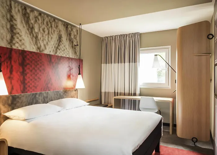 Ibis Senlis