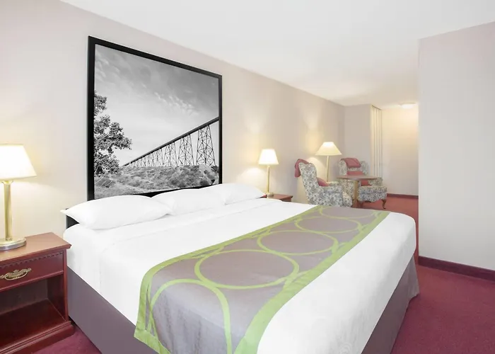 Super 8 By Wyndham Lethbridge