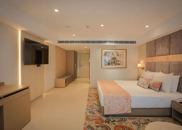 Grand Mercure Vadodara Surya Palace