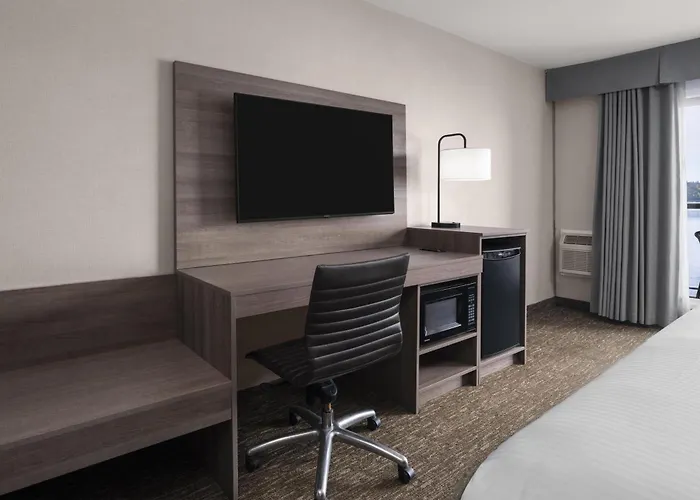 Anchor Inn & Suites, BW Signature Collection
