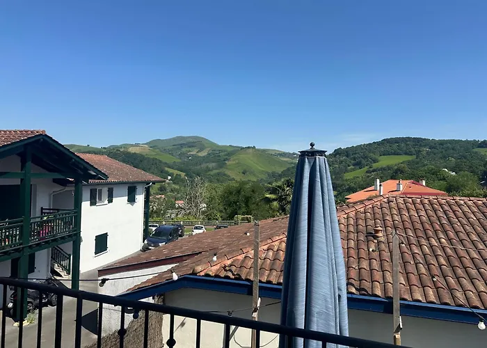 Logis Hotel & Restaurant La Villa Bleue