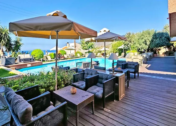 Sandy Bay Hotel