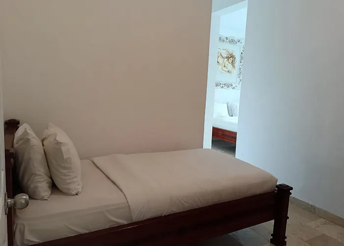 Sari Bunga Hotel - Legian, Walking Distance To Legian Beach