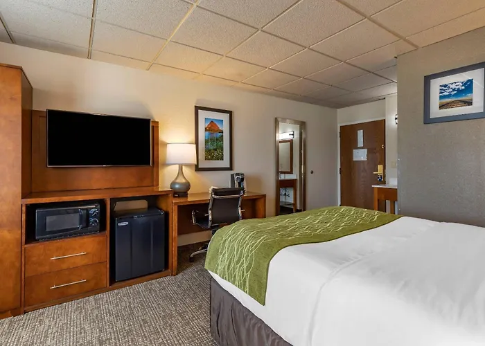 Comfort Inn & Suites Gateway To Glacier National Park