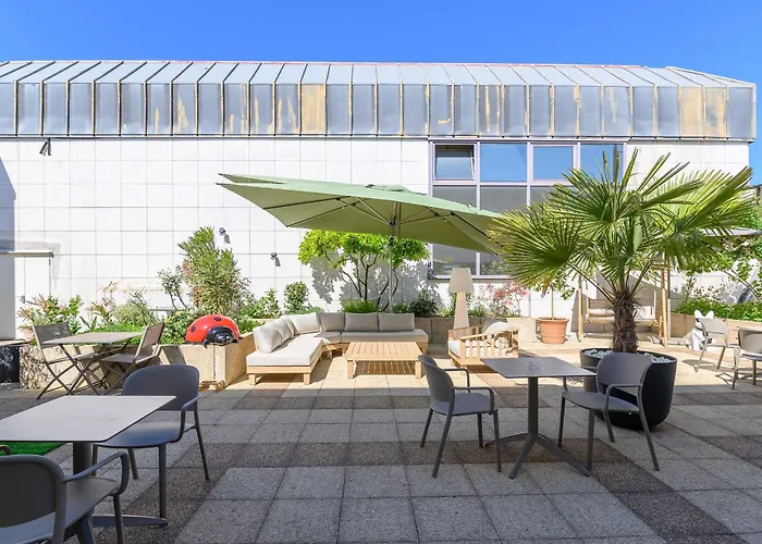 B&B HOTEL Paris Versailles