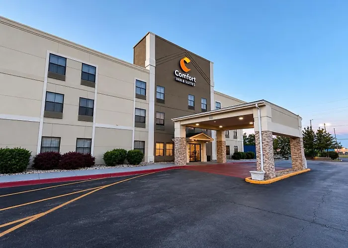 Comfort Inn & Suites Harvey - Chicago Southland