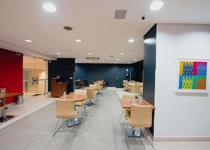 Ibis Curitiba Shopping Hotel