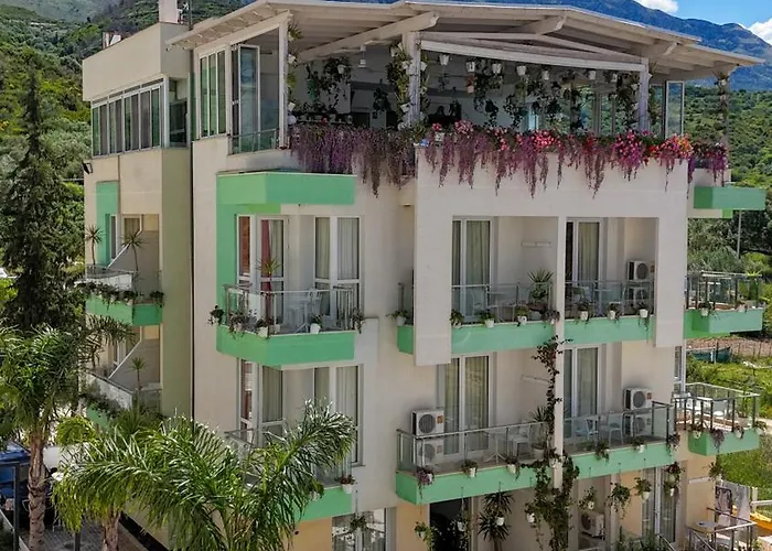 Hotel Garden Radhimë