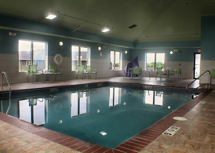 Holiday Inn Express & Suites Le Mars By Ihg